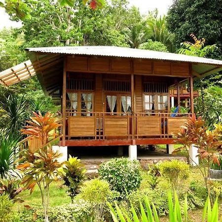 Two Fish Resort Lembeh ビツン エクステリア 写真