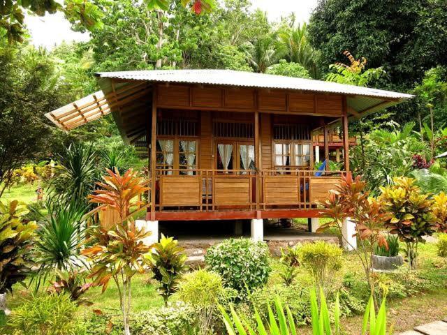 Two Fish Resort Lembeh ビツン エクステリア 写真