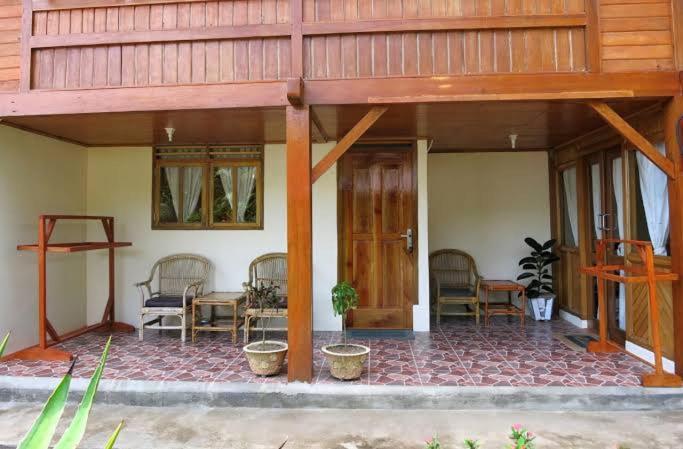 Two Fish Resort Lembeh ビツン エクステリア 写真