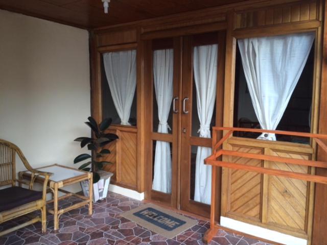 Two Fish Resort Lembeh ビツン エクステリア 写真