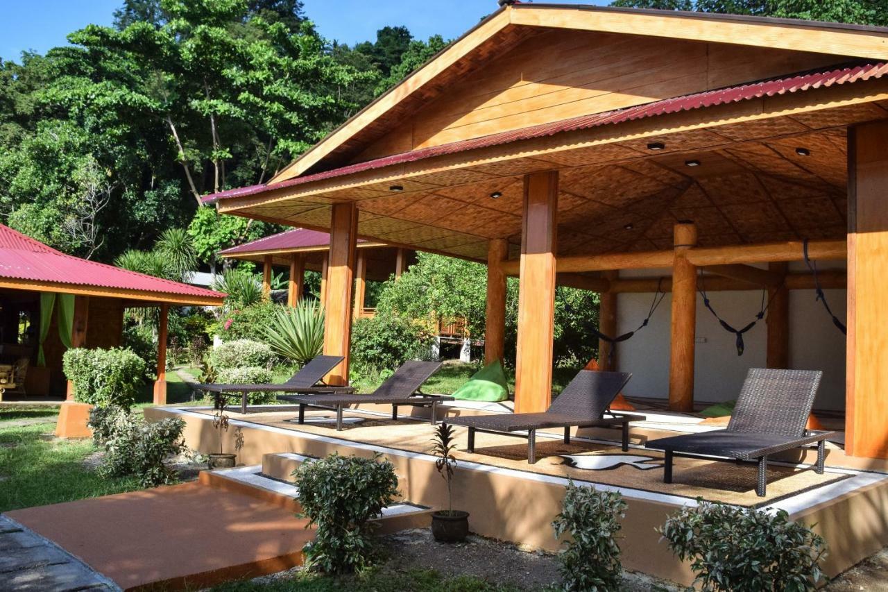 Two Fish Resort Lembeh ビツン エクステリア 写真
